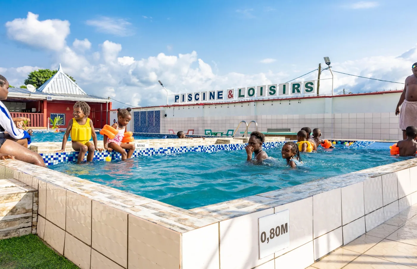 Piscine petit bassin de PEPONLAND