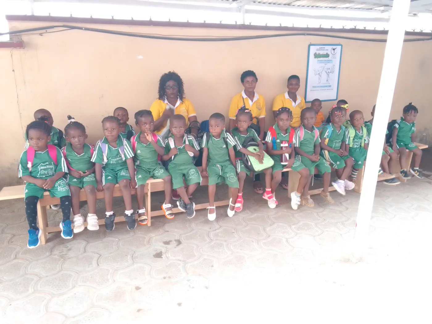 Élèves profitant d’une sortie scolaire à PEPONLAND